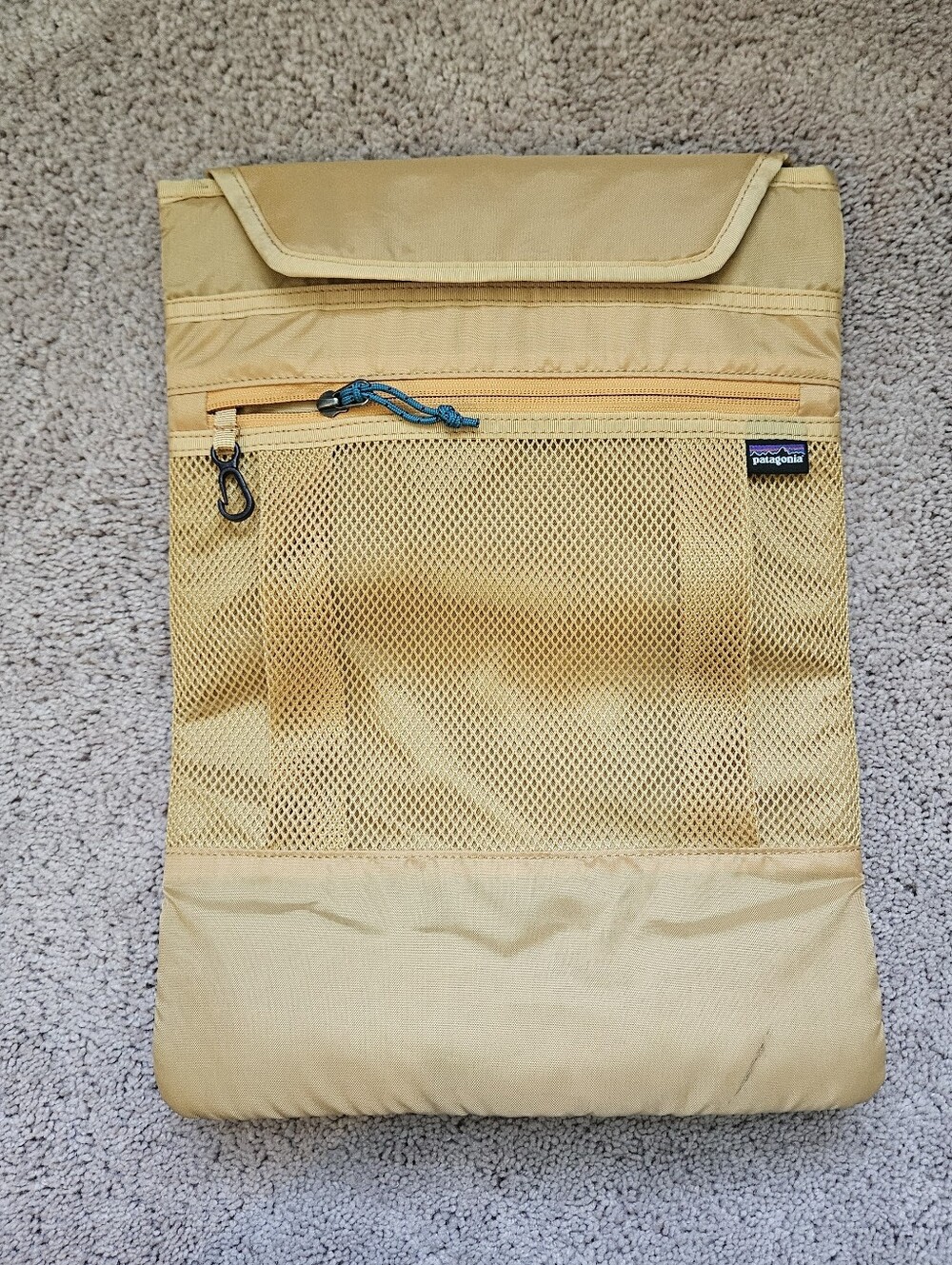 Patagonia Camel Yellow Nylon Refugio 15x11" Padded Tech Laptop Tablet Sleeve